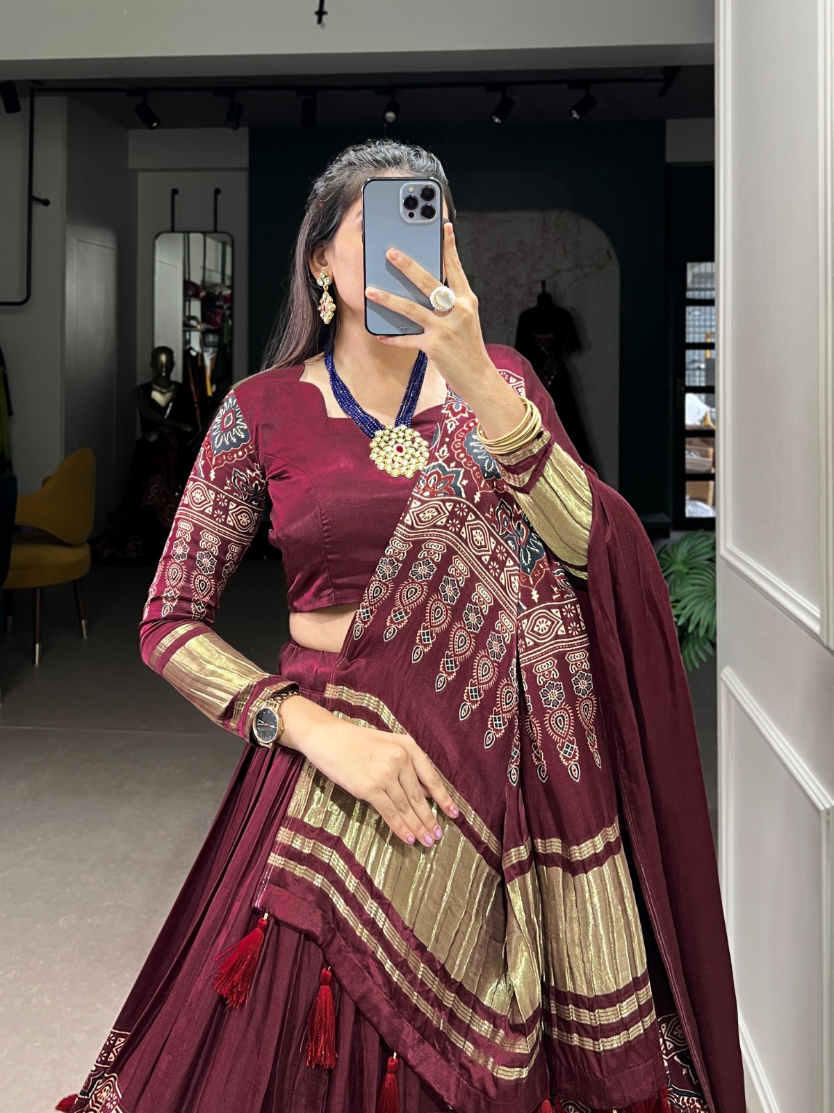 Lehenga Choli Gaji Silk - Image 2