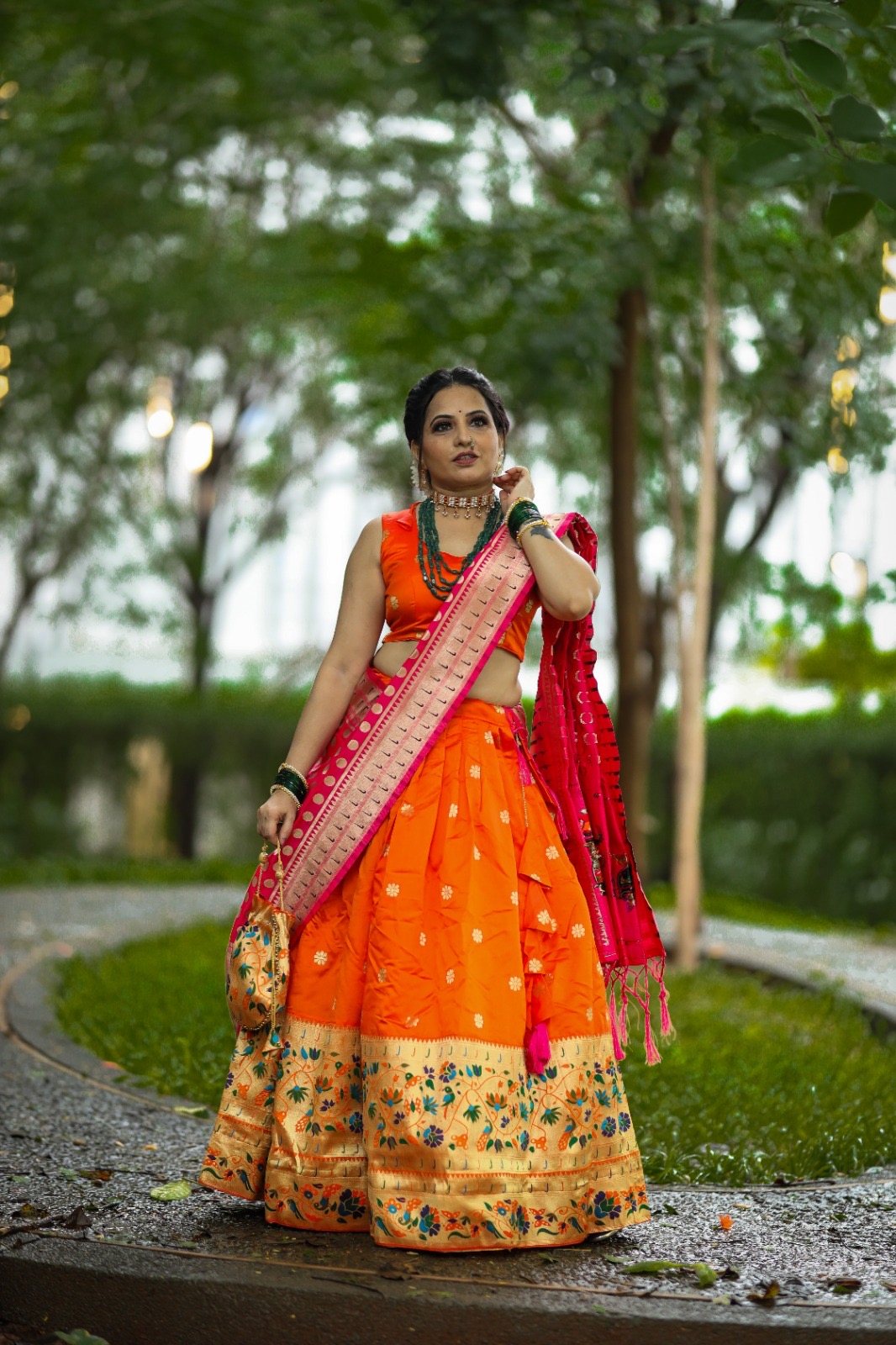 Lehenga Choli Paithani - Image 2