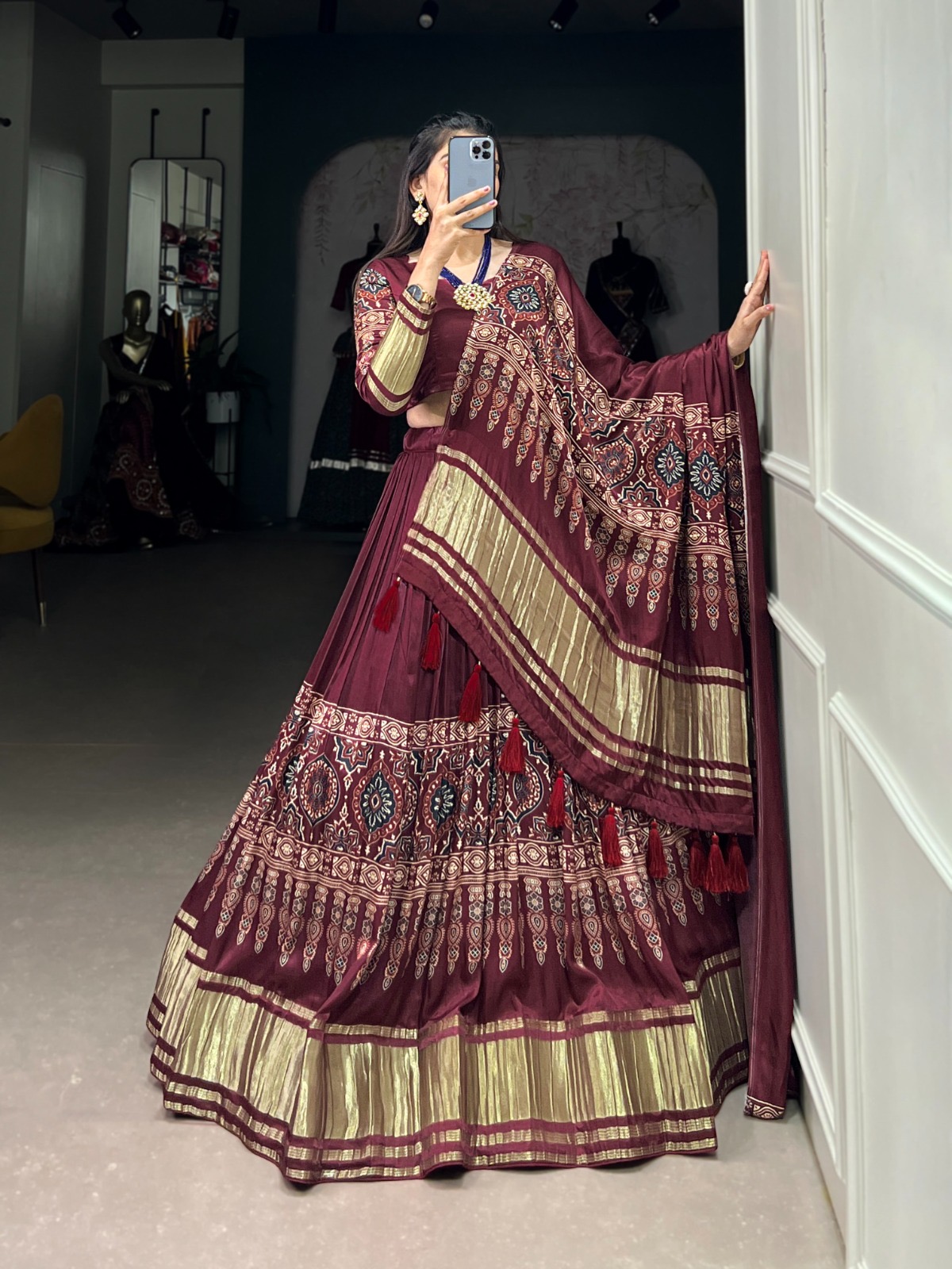 Lehenga Choli Gaji Silk